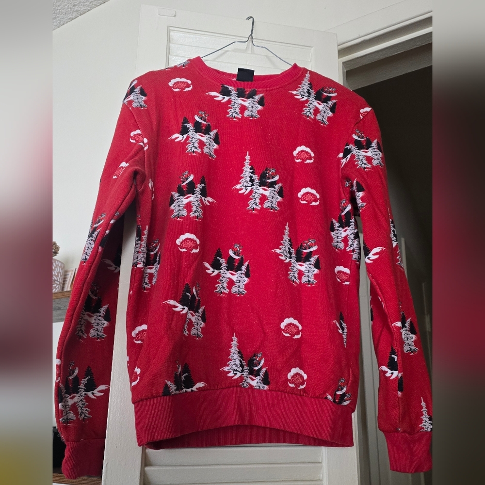H&M CHRISTMAS SWEATSHIRT | Snowboarding Santa |